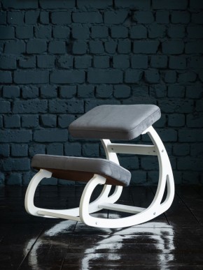 Балансирующий коленный стул Конёк Горбунёк (Белый) в Чайковском - chaykovskiy.ok-mebel.com | фото 2